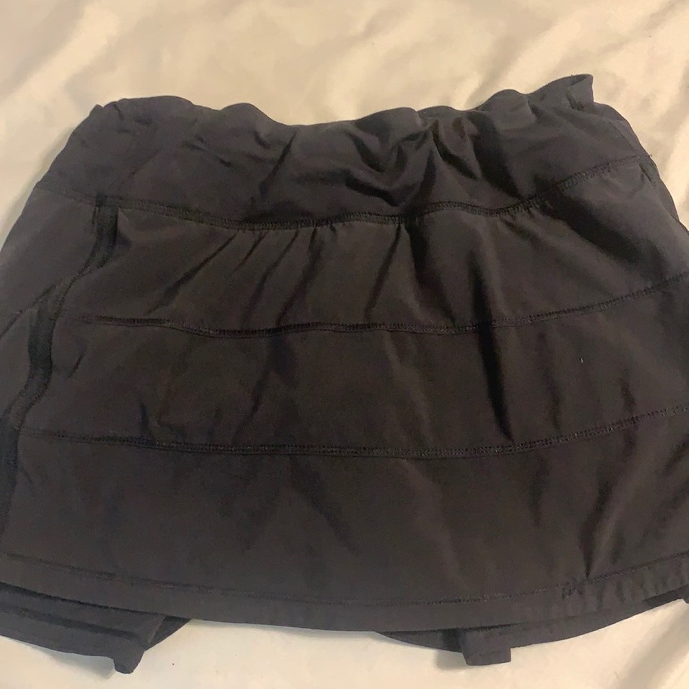 black lululemon pace rival mid rise skirt